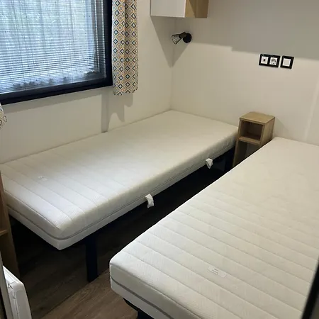 אתר קמפינג Mobilhome 592 *